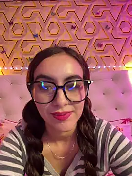 Czat XXX na żywo – MelanyyJhonson15