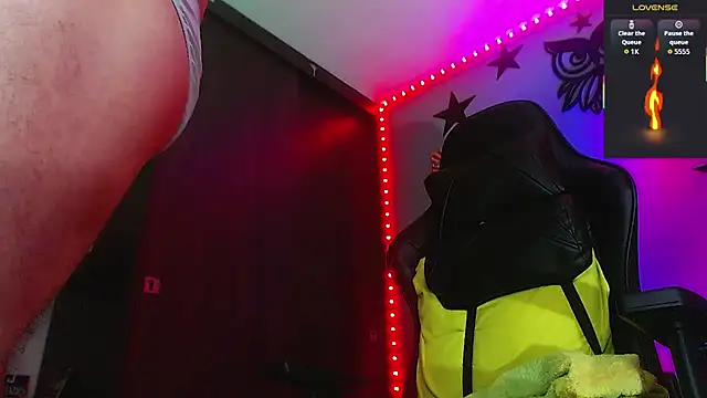 justincs' Live XXX Chat