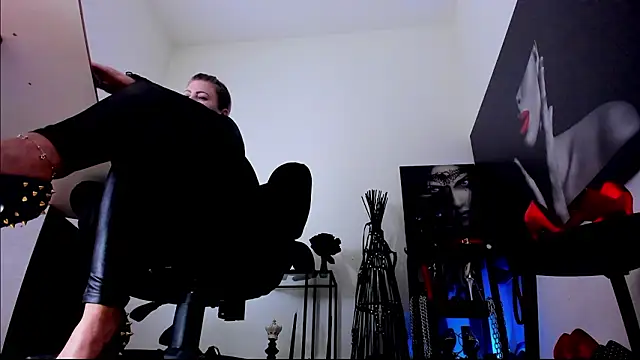 MistressDemisweet 网络视讯表演