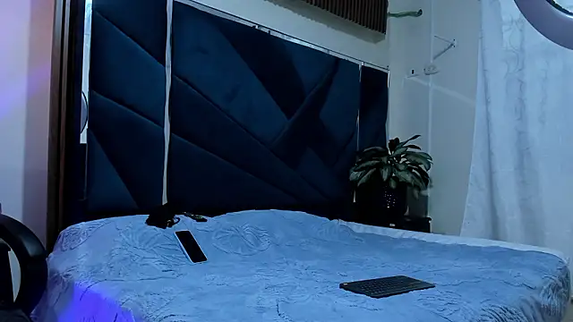 Chat +18 de RossyAlvarez ao vivo