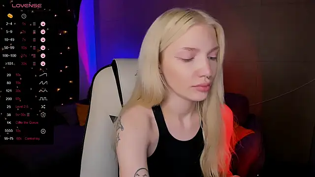 Chat XXX en directo de AnyaTaylor_