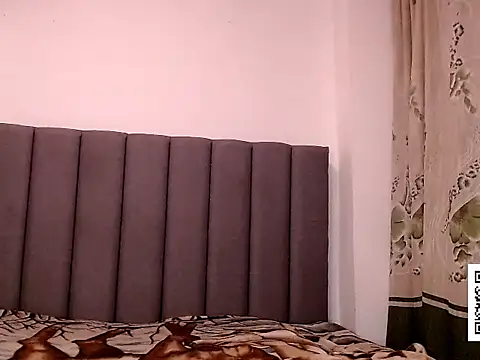 saara_johnson496's Live XXX Chat