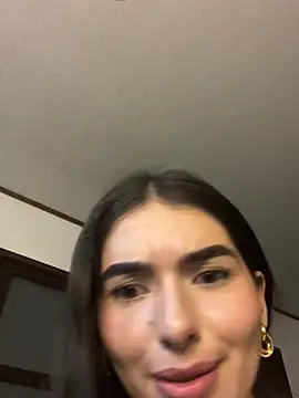 Chat XXX en directo de Coralinee_01