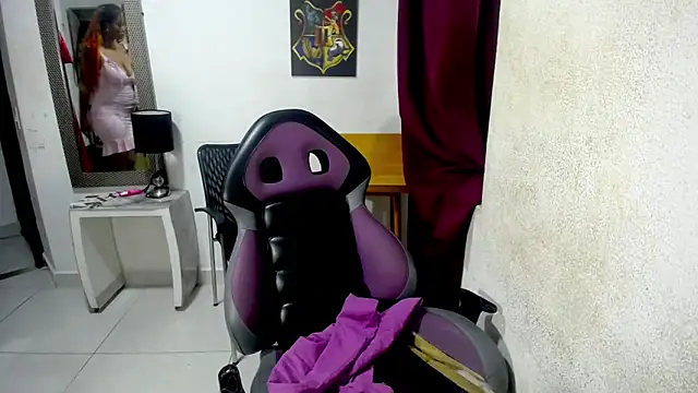 diabla_sexyboobs' Live XXX Chat