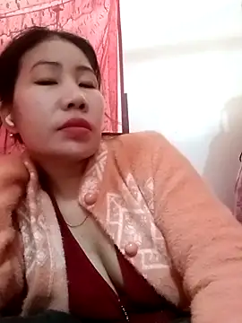 Reema_143 在線直播表演