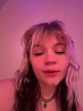 Chat +18 de Cutiepiespanks ao vivo