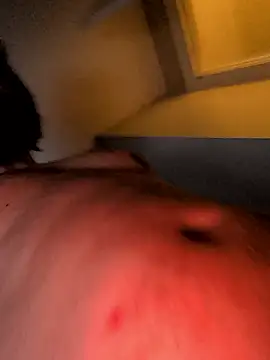 Armyexhibitionistvet 即時 XXX 聊天