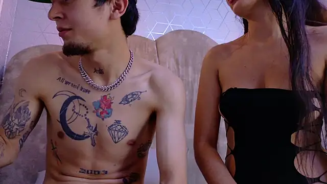 Chat XXX en directo de CharlotteandTaylorr