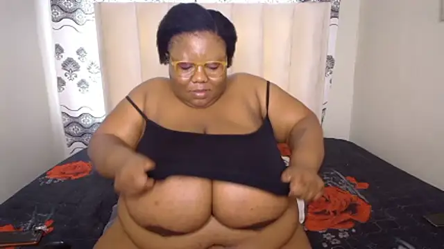 Chat XXX en directo de DAIRYBELLELIZxx