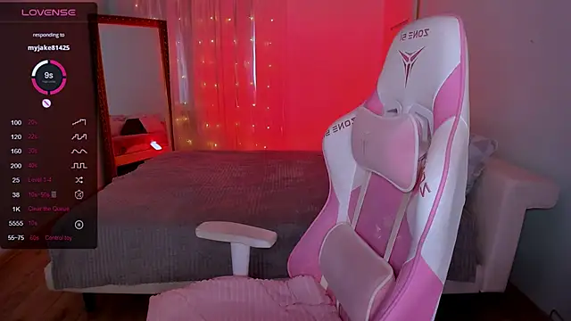 AdeleRoberts' Live XXX Chat