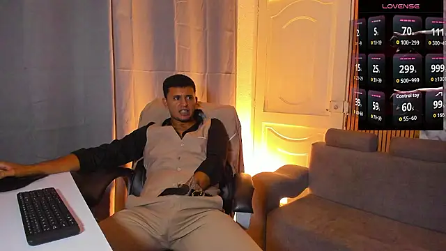 Show de Hideintheoffice na webcam