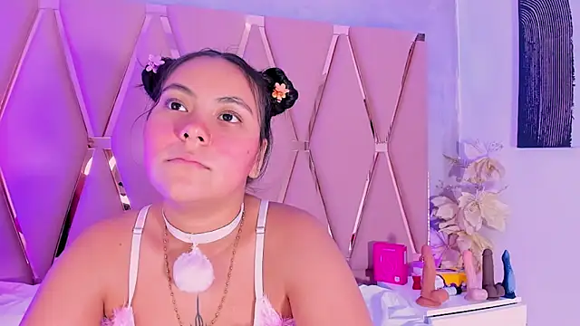 Emily_Black1's Live XXX Chat