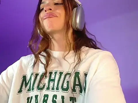 Baby_nyx1 Adlı Modelin Canlı XXX Sohbeti