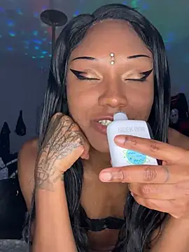 Chat +18 de xouniq ao vivo