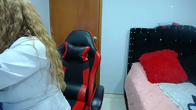 Ursulawhite69's Live XXX Chat