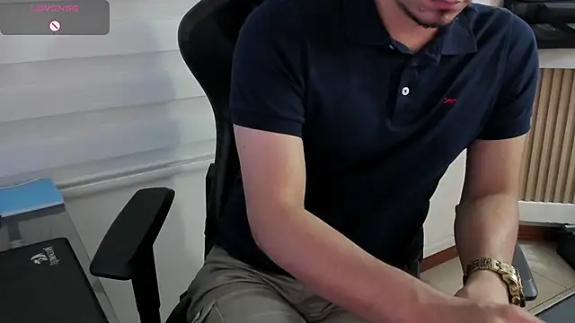 Rick_Adams: διαδικτυακό σόου στην κάμερα