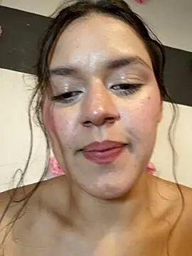 دردشة Danni_shy الجنسية المباشرة