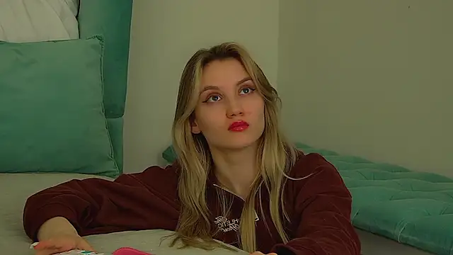 StacyEvances' Live XXX Chat