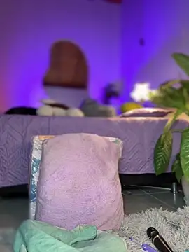 LunaRose5: διαδικτυακό σόου στην κάμερα