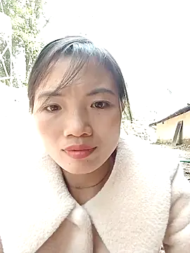 ngan-cute Chat XXX live