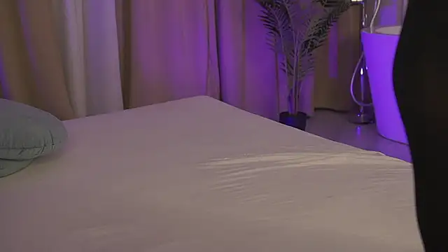 แชท XXX สดของ KylieKroftt