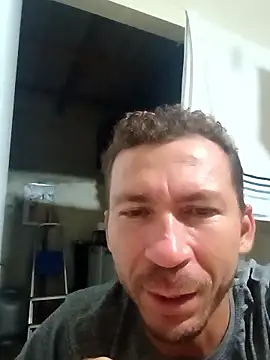 RobertoLuiz84's Live XXX Chat