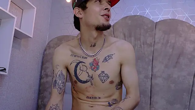 CharlotteandTaylorr: απευθείας συνομιλία ΧΧΧ