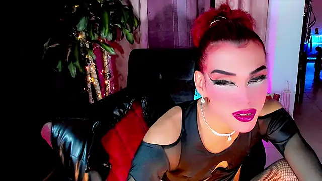 Chat XXX en directo de the-horus-girl