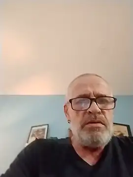 Alleinzuhause: онлайн-секс-чат