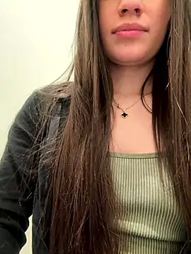 Isabella21_: απευθείας συνομιλία ΧΧΧ