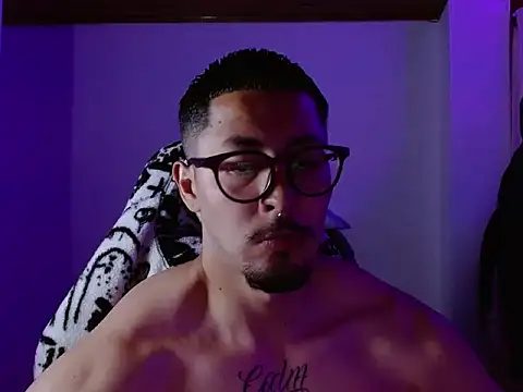 Chat +18 de Spilios_low ao vivo