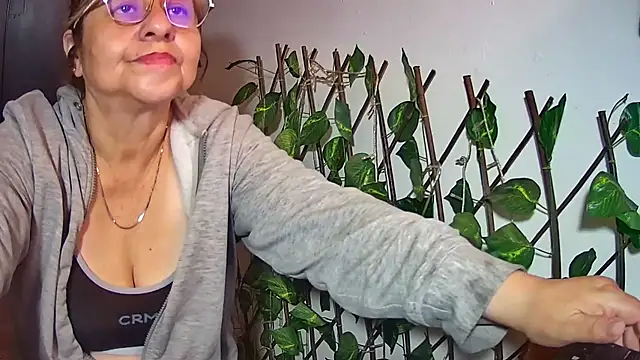 nicoltatiana_ Adlı Modelin Canlı XXX Sohbeti