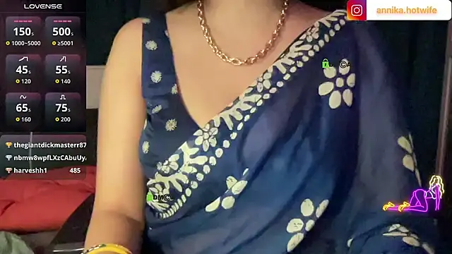 CharmingTania's Live XXX Chat