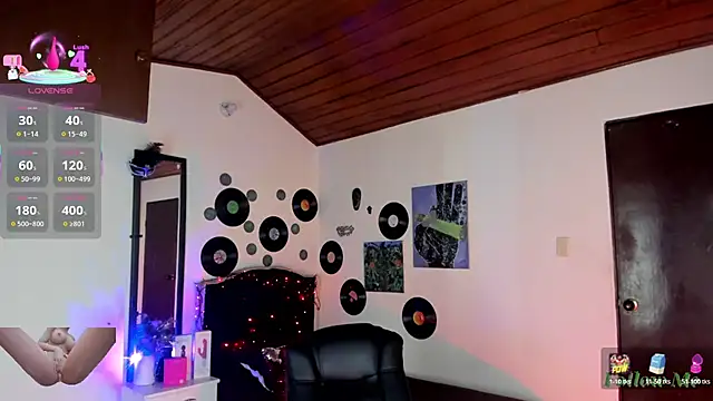 vampirellaa_crazy_'s Live XXX Chat