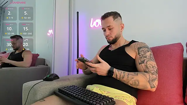 nicholasX1's Live XXX Chat
