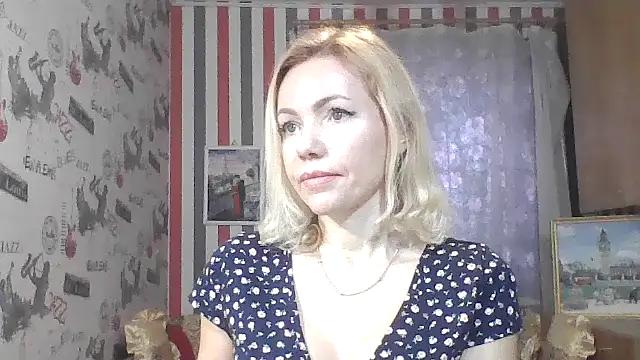 Amoretta's Live XXX Chat