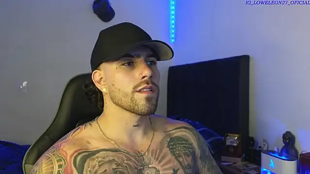 Ades_Lowe Webcam show