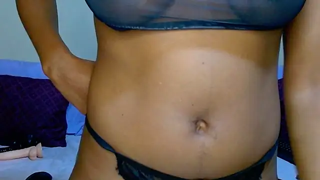 DiamondLuv29 Show Webcam