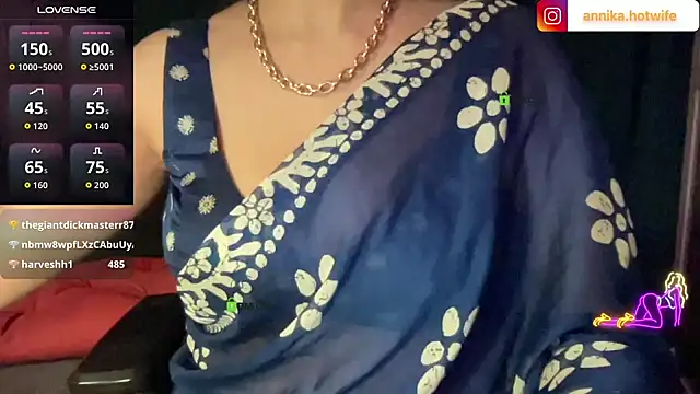 CharmingTania Live XXX-Chat