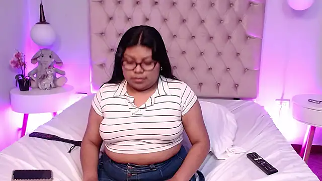 Kiri_Black_'s Webcam Show