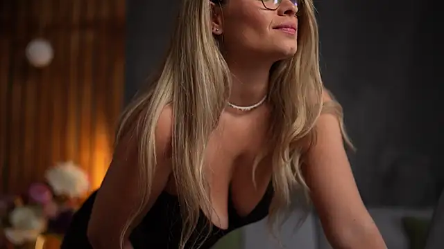 BrandyWhite's Live XXX Chat