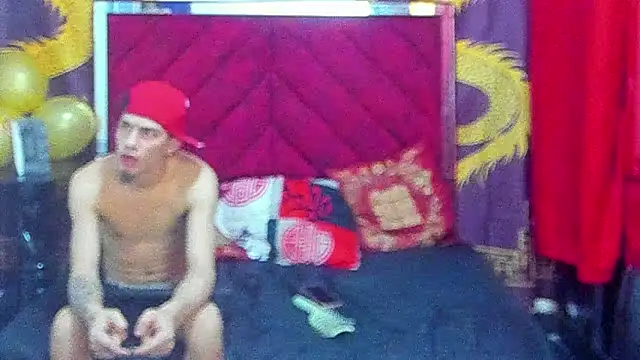 Онлайн чат XXX Pride_couple