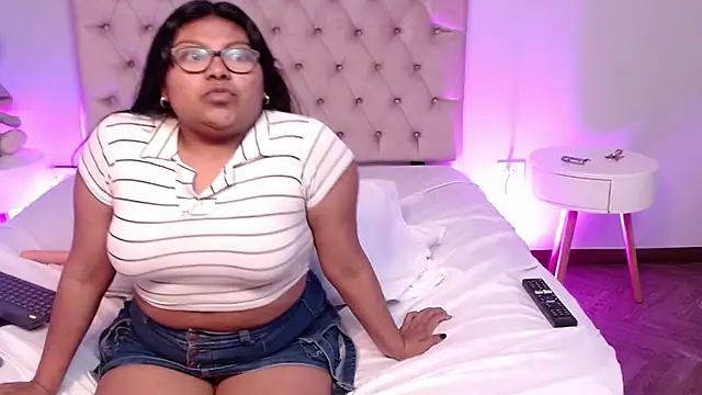 Kiri_Black_'s Live XXX Chat