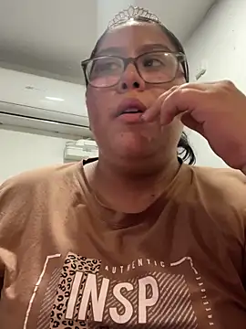 Онлайн чат XXX Mia_Carters