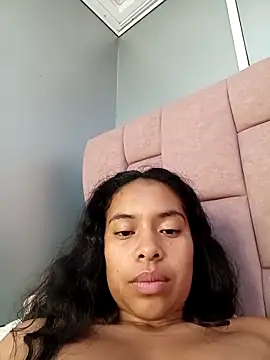 Amayavaldes 现场XXX聊天