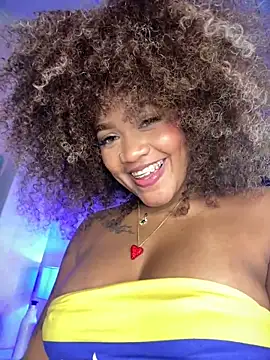 Chatroom XXX en direct de riri_brunnete