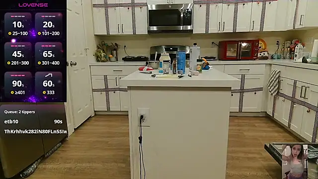 Blondiewithanass' Live XXX Chat