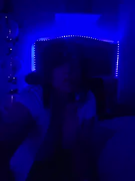 Chatroom XXX en direct de Pandorakarl