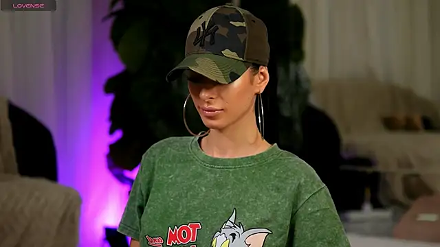 EvaAmanti 即時 XXX 聊天