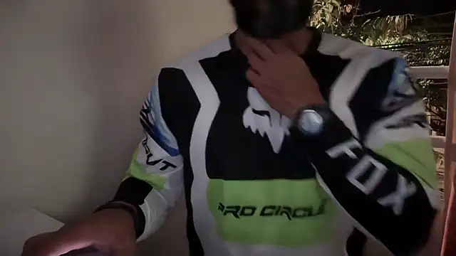 romeolovedark: απευθείας συνομιλία ΧΧΧ